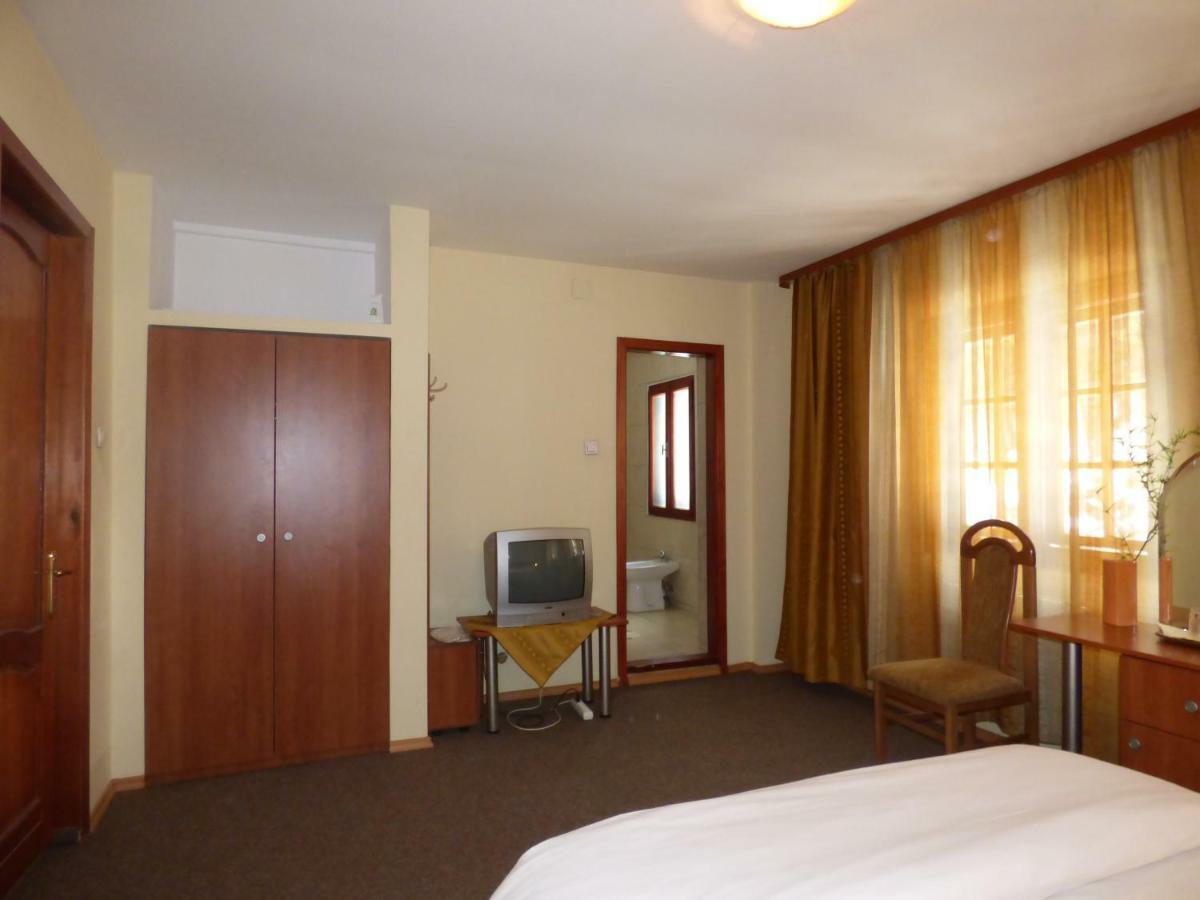 Gura Padurii Hotel Sinaia Luaran gambar